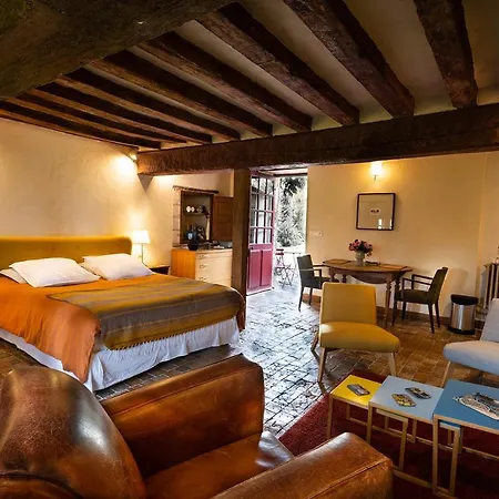 Konukevi Manoir De La Groye Saint-Saturnin-sur-Loire