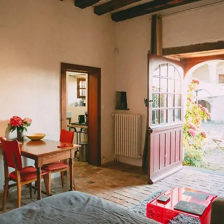 Manoir De La Groye * Saint-Saturnin-sur-Loire