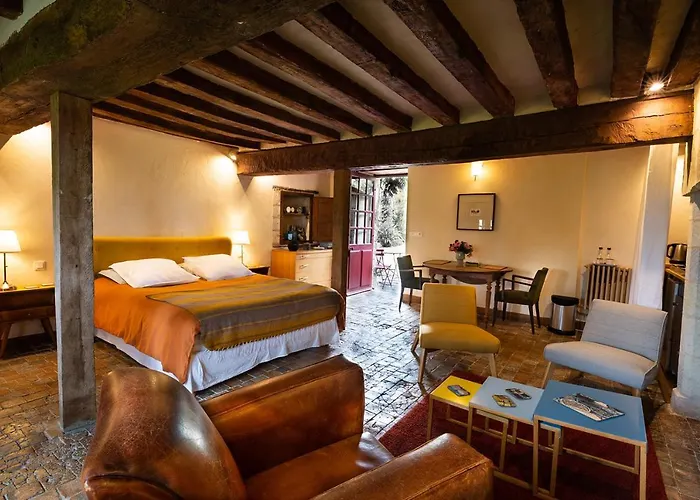 게스트하우스 Manoir De La Groye Saint-Saturnin-sur-Loire