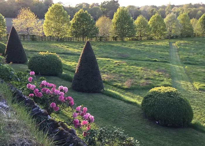 Manoir De La Groye * Saint-Saturnin-sur-Loire